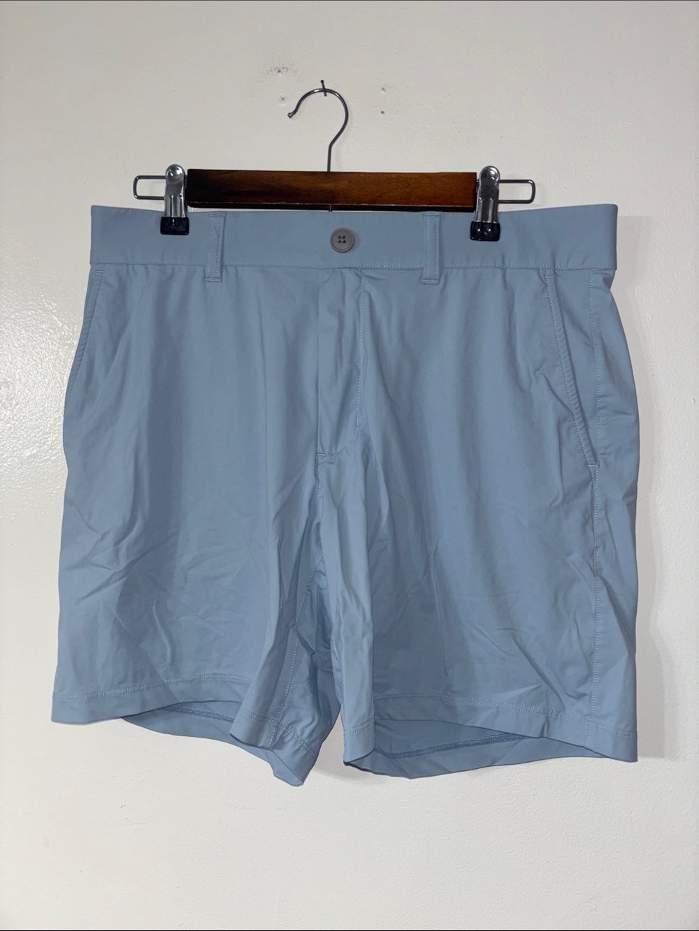 Johnnie-O Light Slate Blue Performance Hybrid Shorts Stretchy Size 32